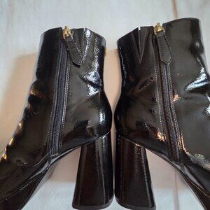 Y2K Guess Black Patent Leather Platform Boots 8M 4 Inch Heels Side Zip